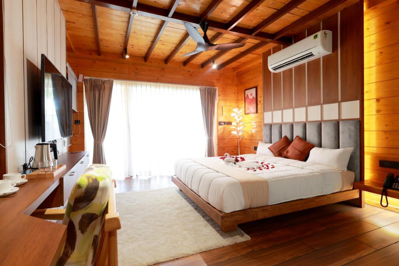 Wooden Ecr Sea Resort Pondicherry Dış mekan fotoğraf