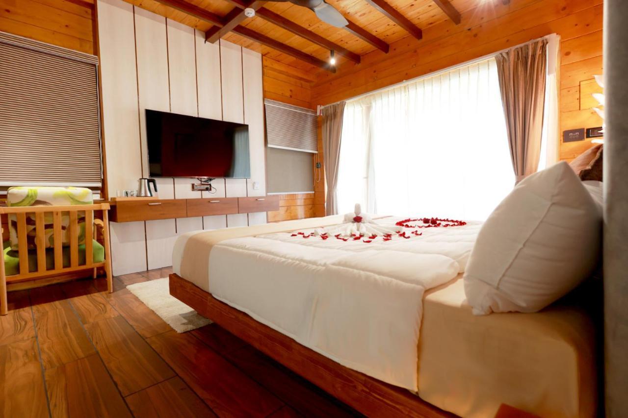 Wooden Ecr Sea Resort Pondicherry Dış mekan fotoğraf