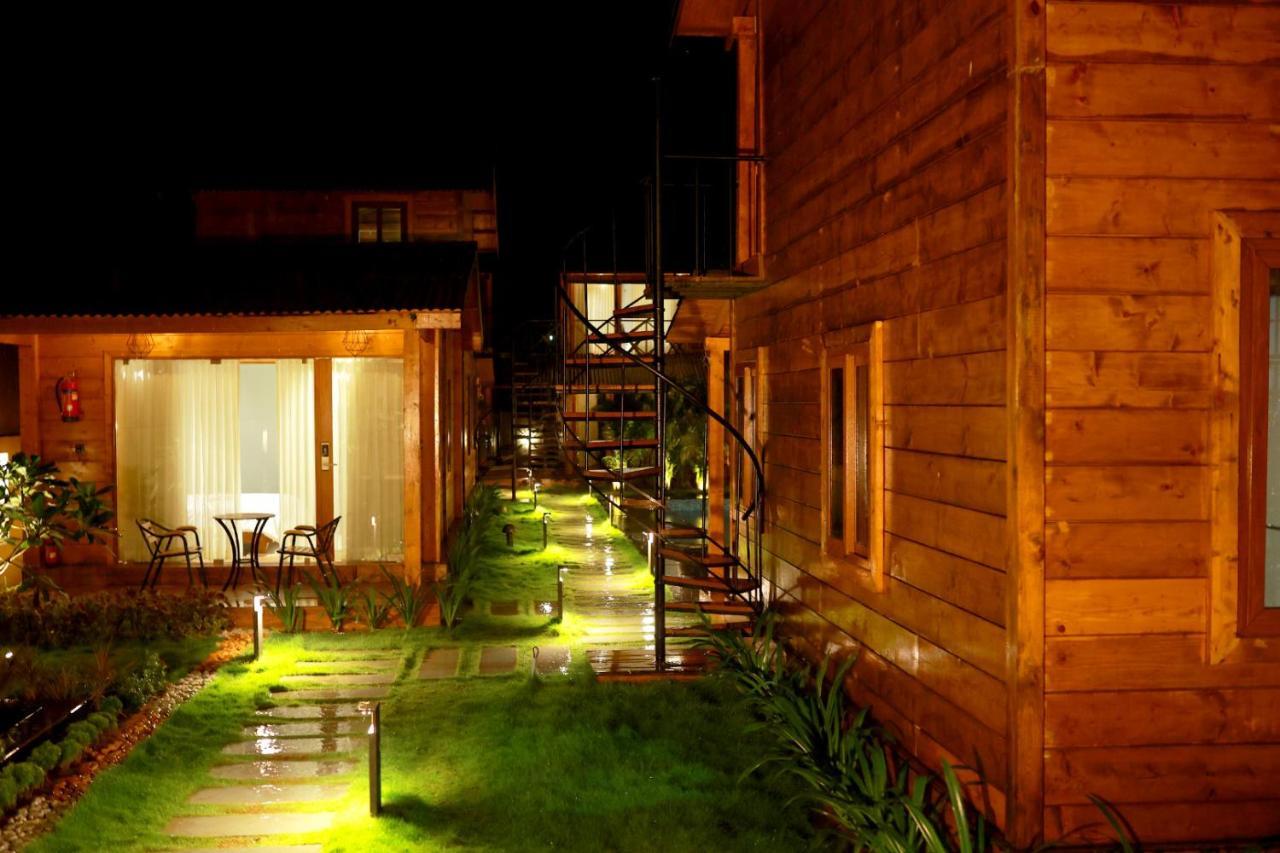 Wooden Ecr Sea Resort Pondicherry Dış mekan fotoğraf