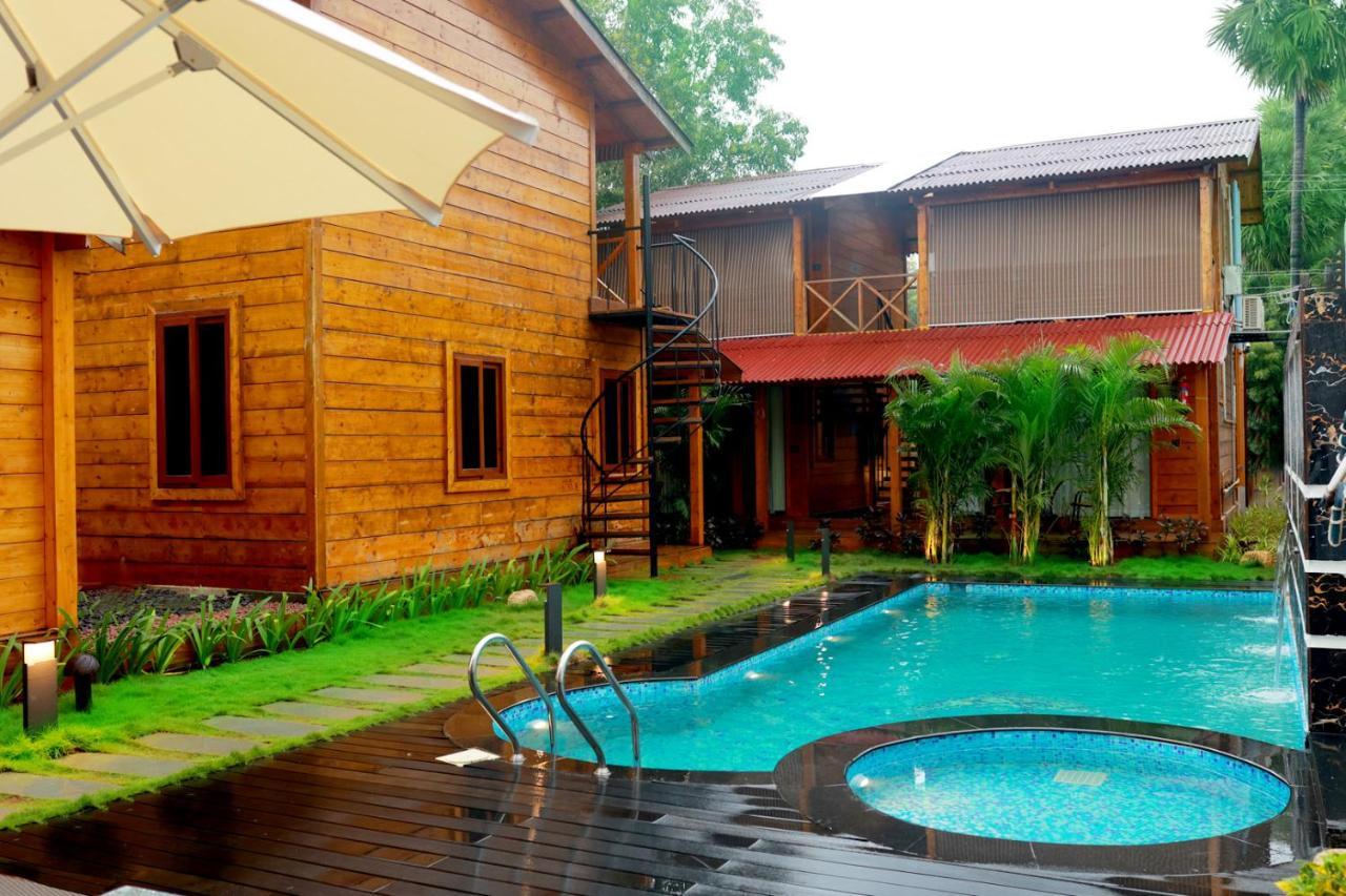 Wooden Ecr Sea Resort Pondicherry Dış mekan fotoğraf